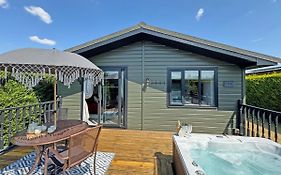 Hollybrook Lodges